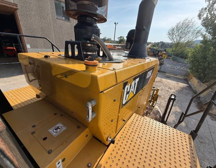 CATERPILLAR  826K **WASTE COMPACTOR**